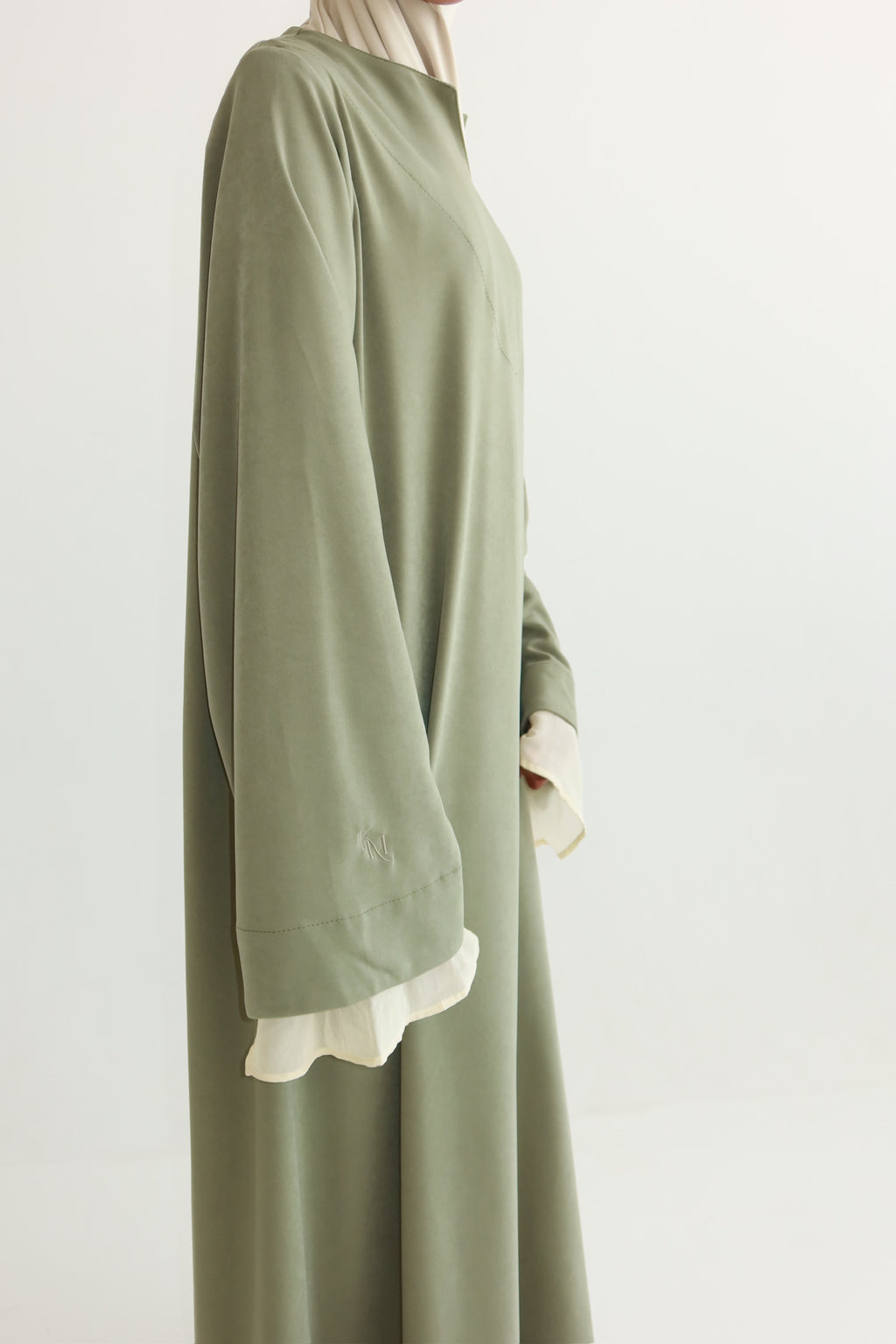 Elara – Soft Sage