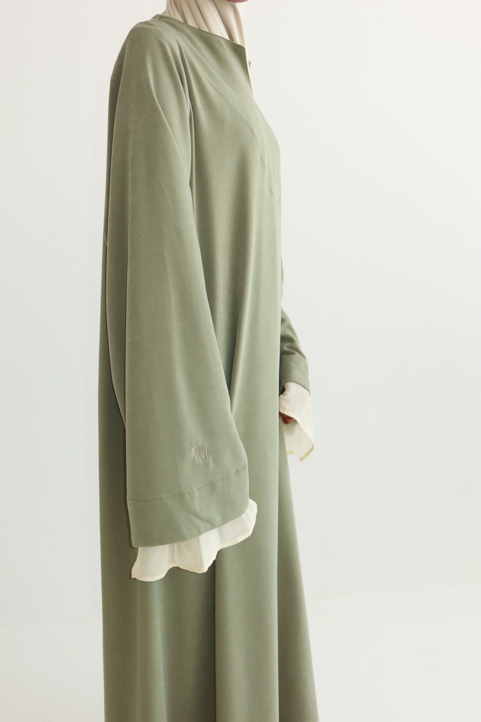 Elara – Soft Sage
