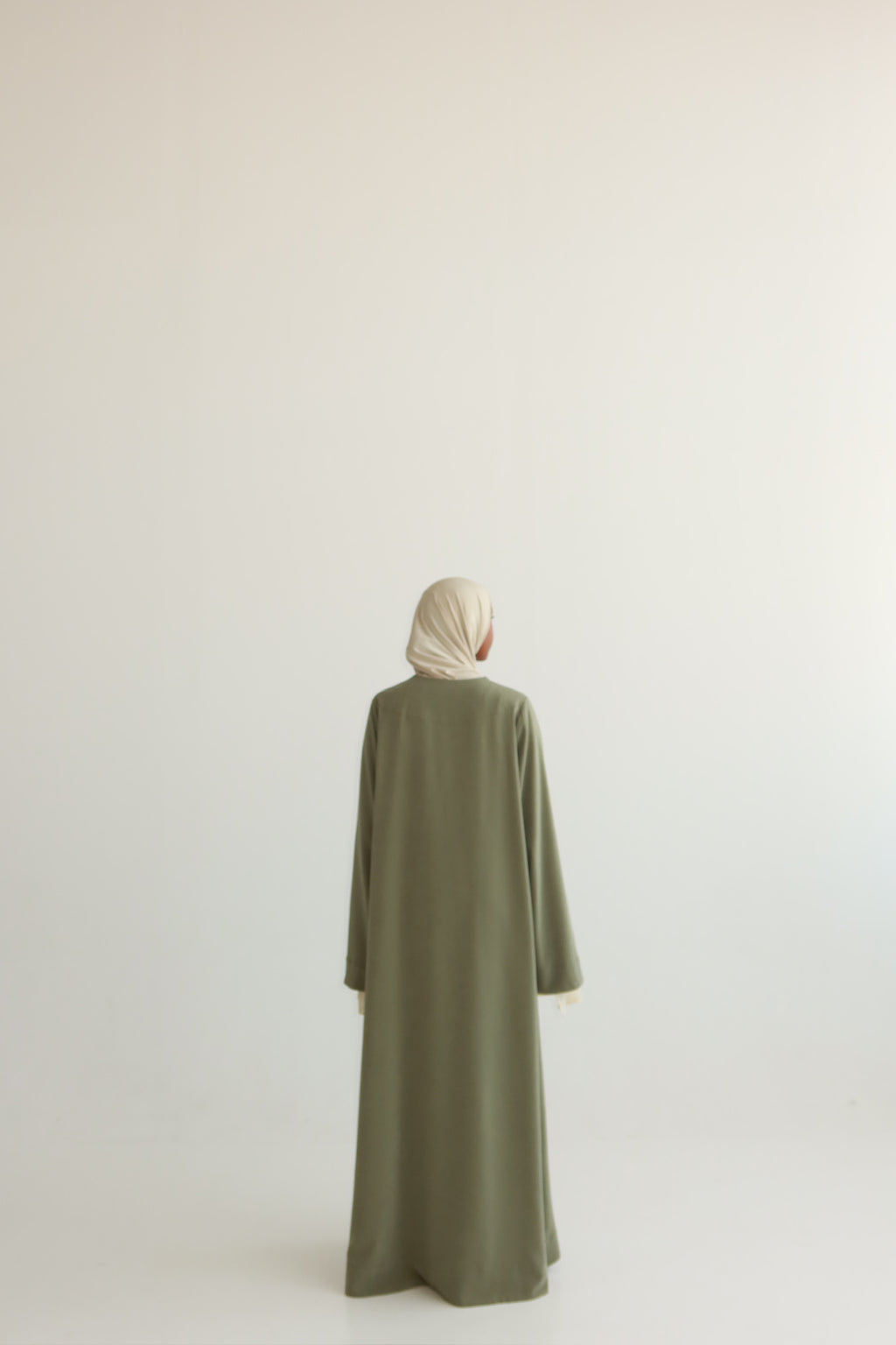 Elara – Soft Sage